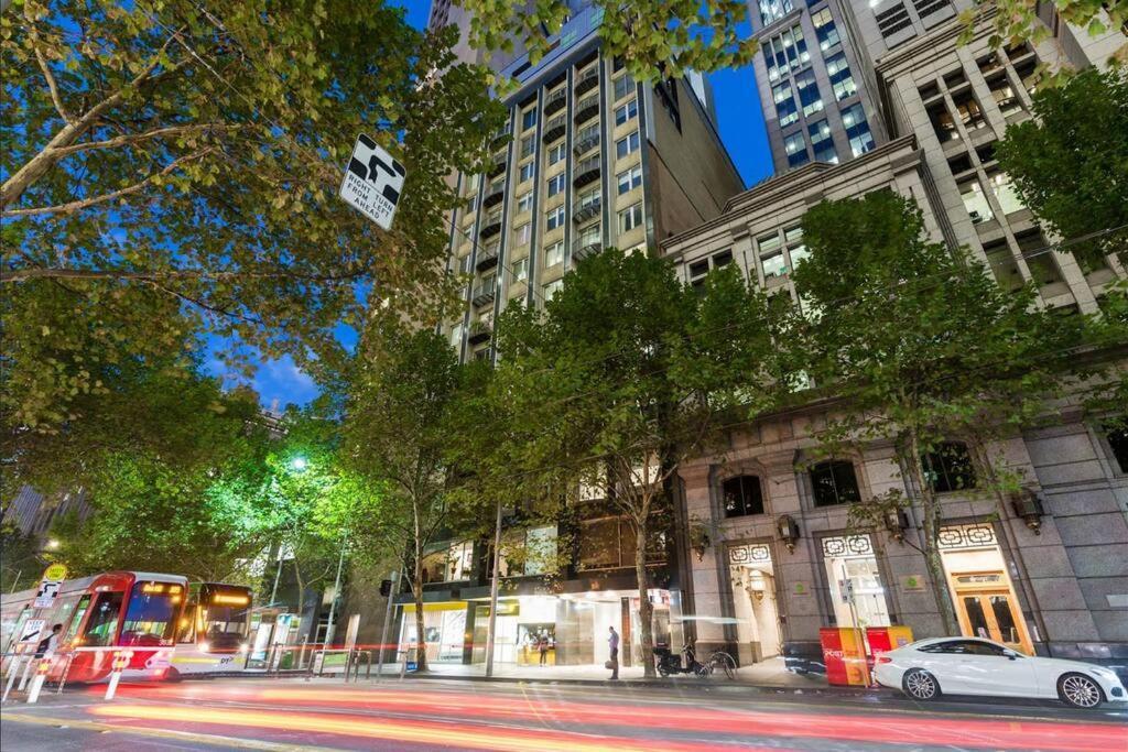 Collins Central 2-Bd Apartment With Pre-Reserve Parking Melbourne Buitenkant foto